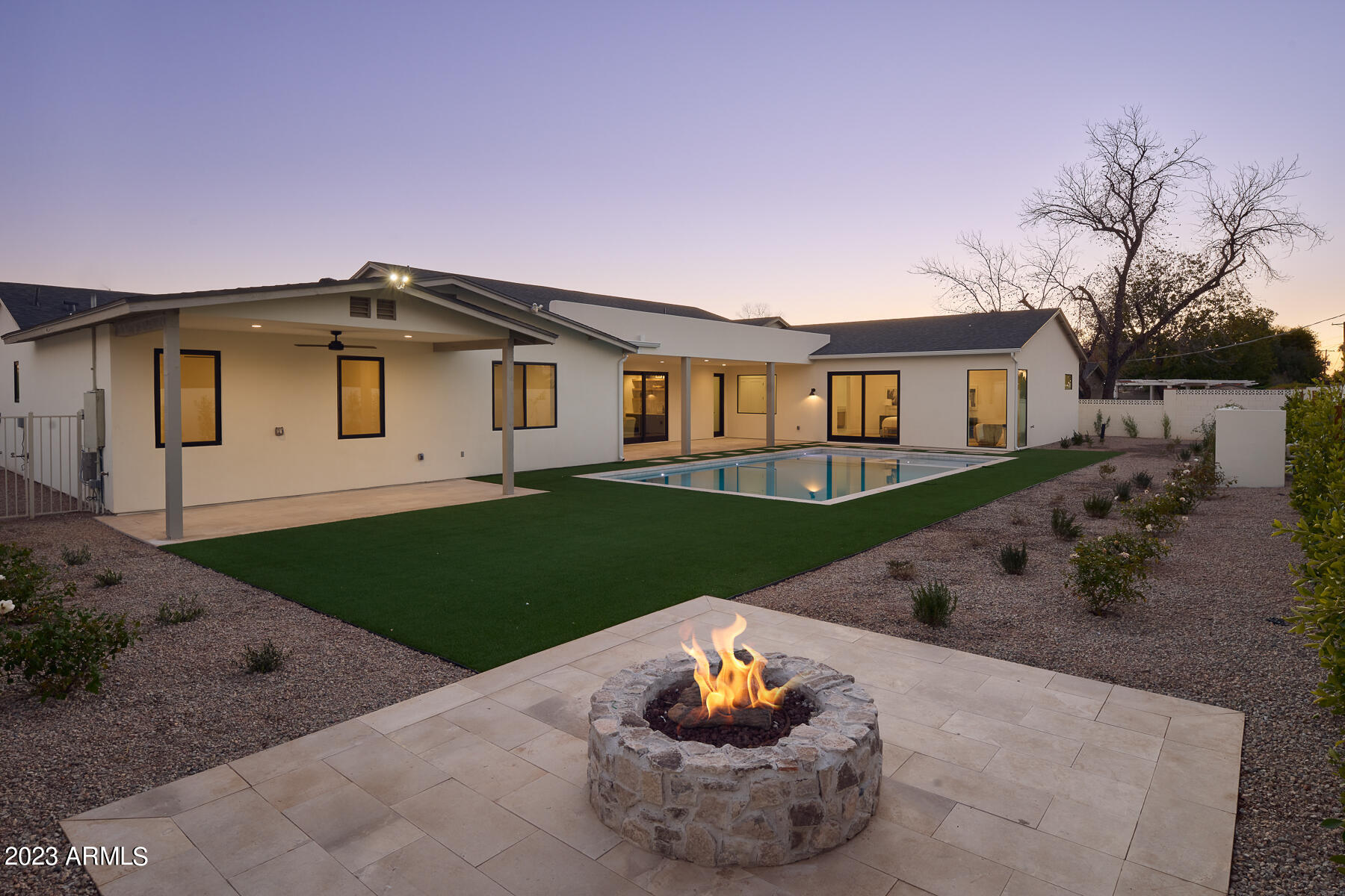 3712 E HIGHLAND Avenue