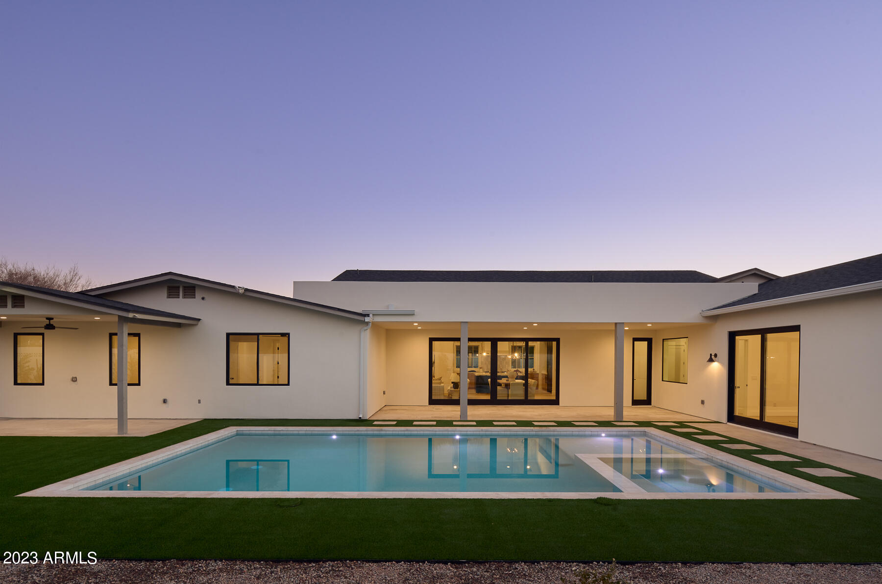3712 E HIGHLAND Avenue