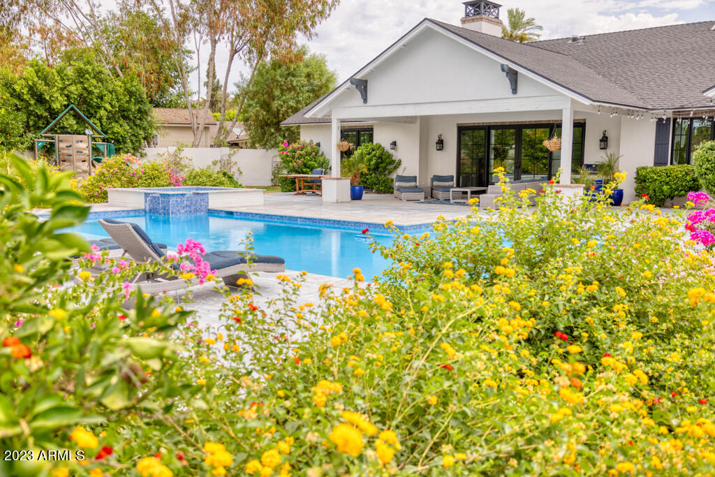 4809 E FLOWER Street