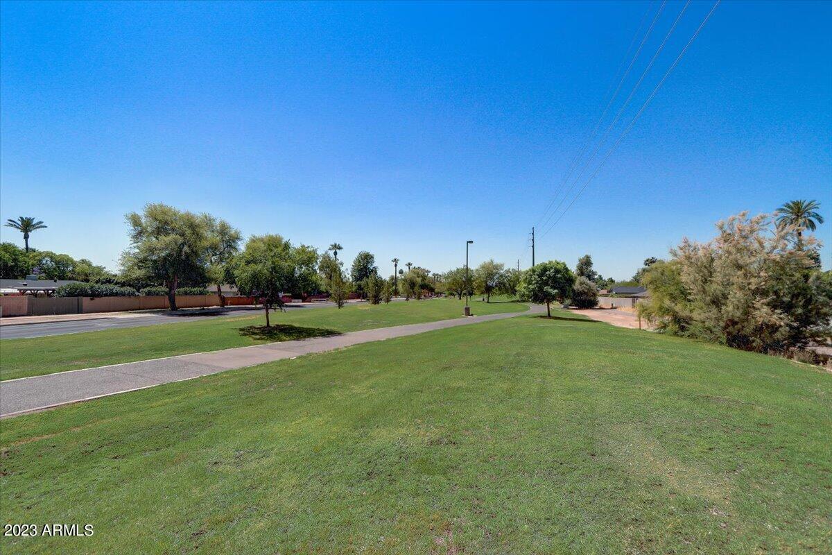 4809 E FLOWER Street