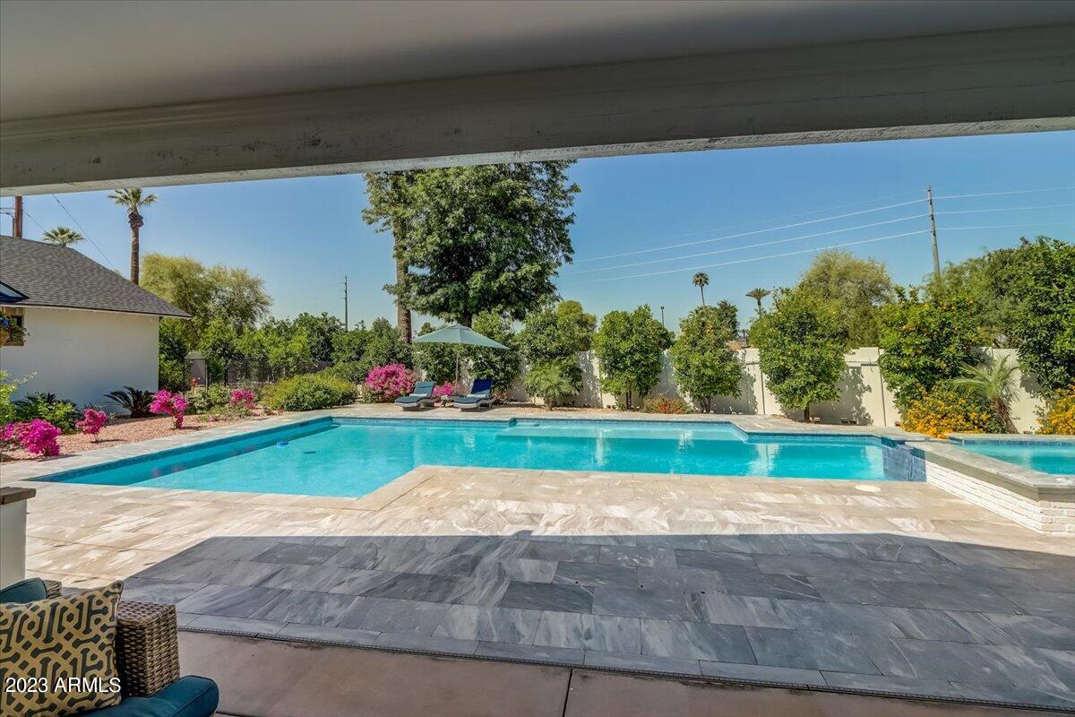 4809 E FLOWER Street