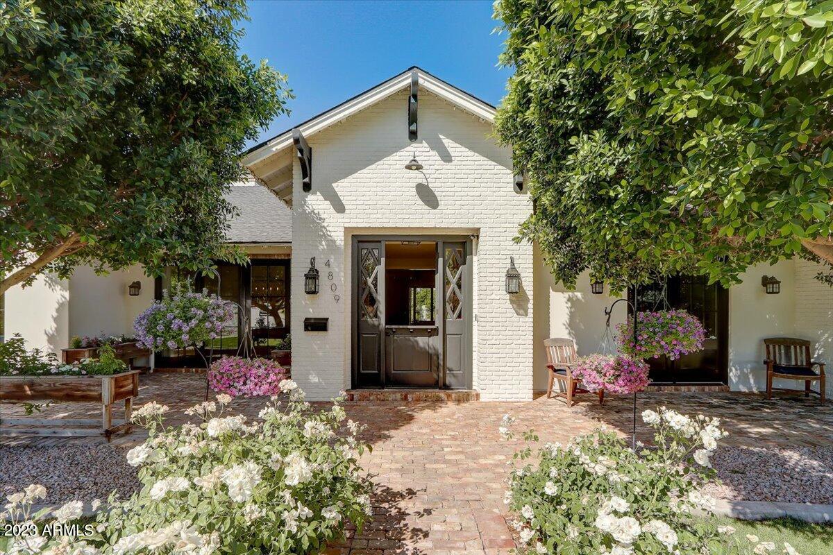 4809 E FLOWER Street