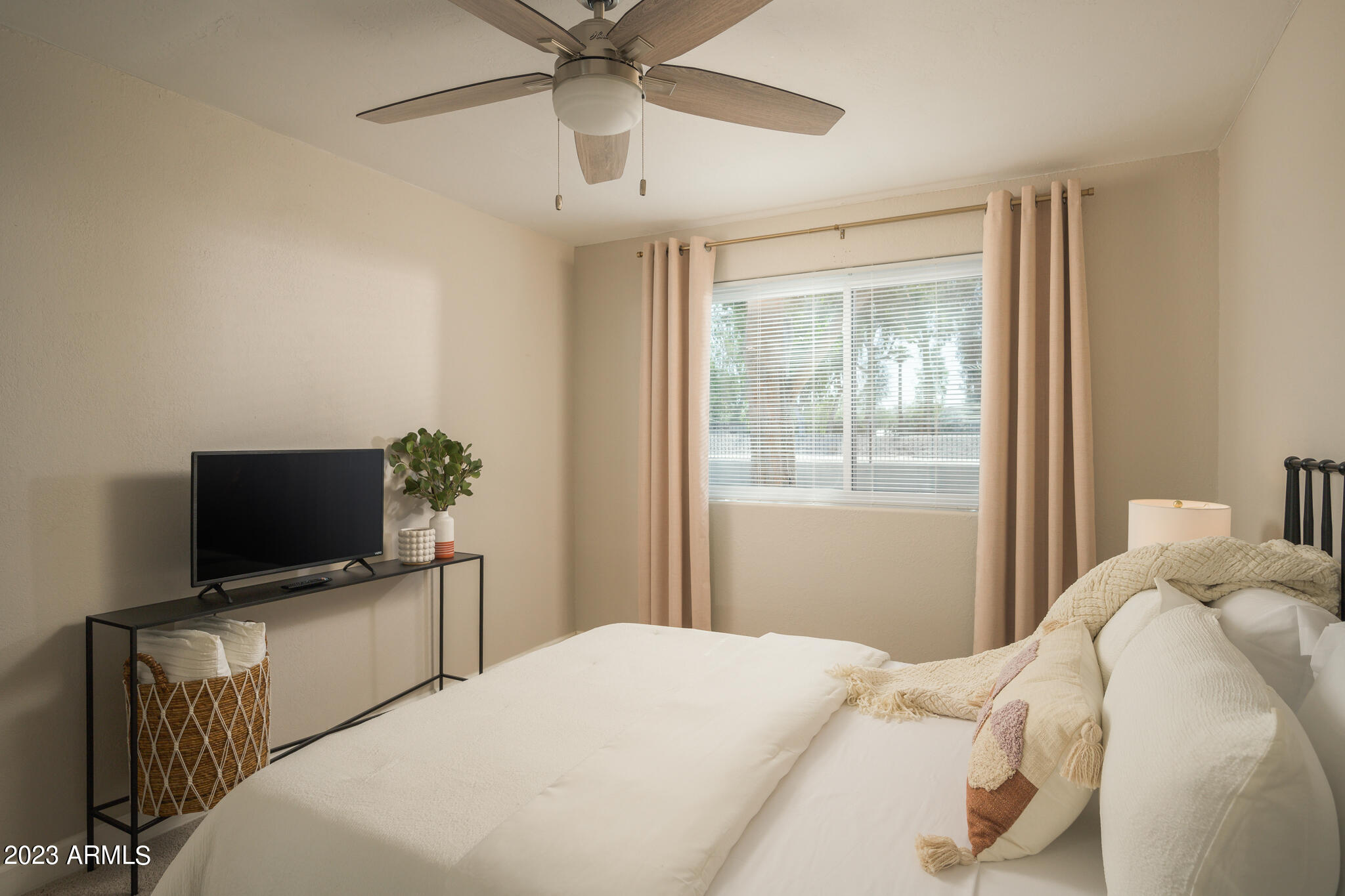 4118 E CALLE REDONDA -- Unit: 77