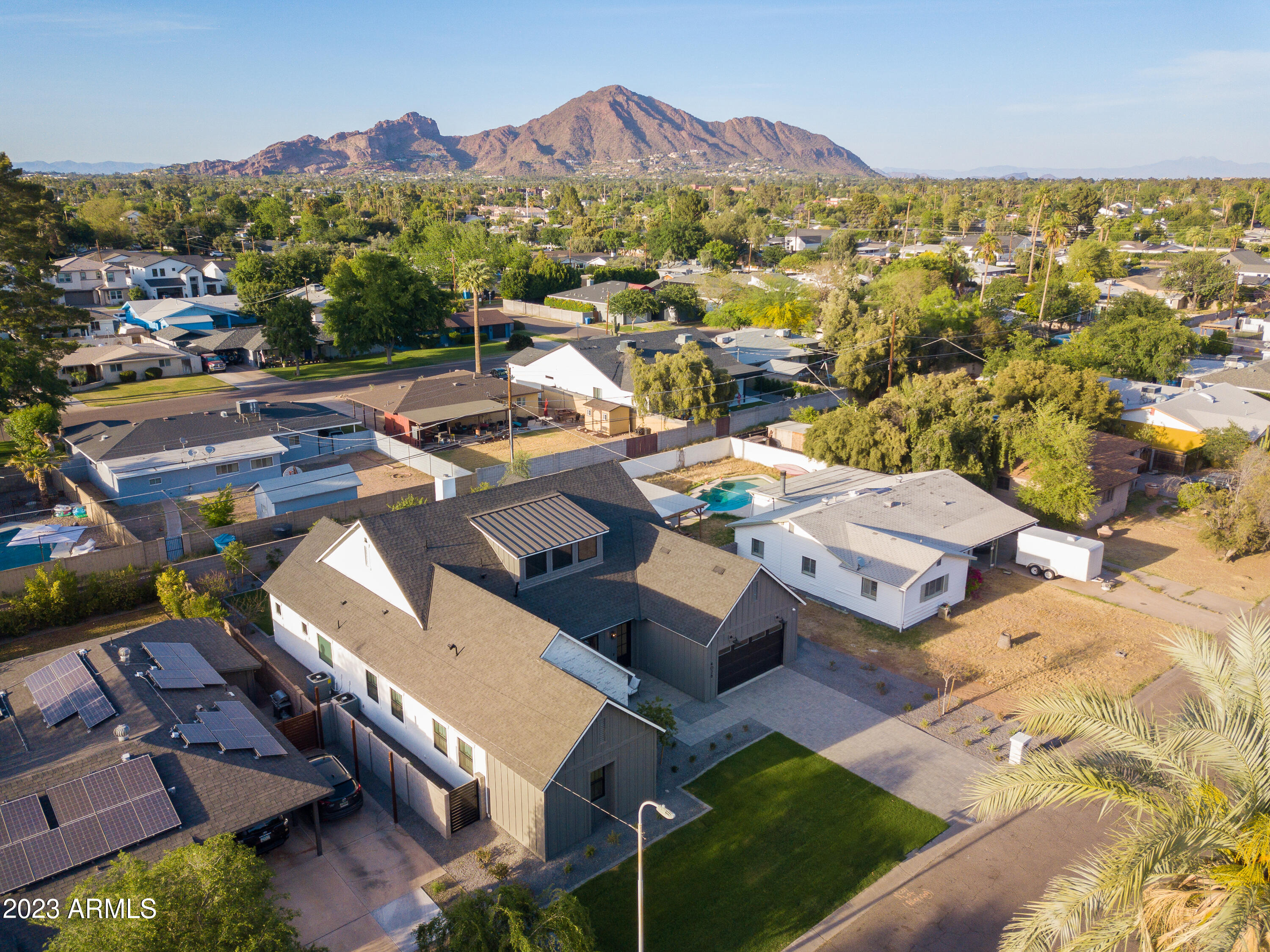 4028 E AVALON Drive