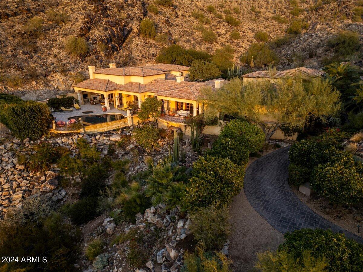 5516 E Morrison Lane