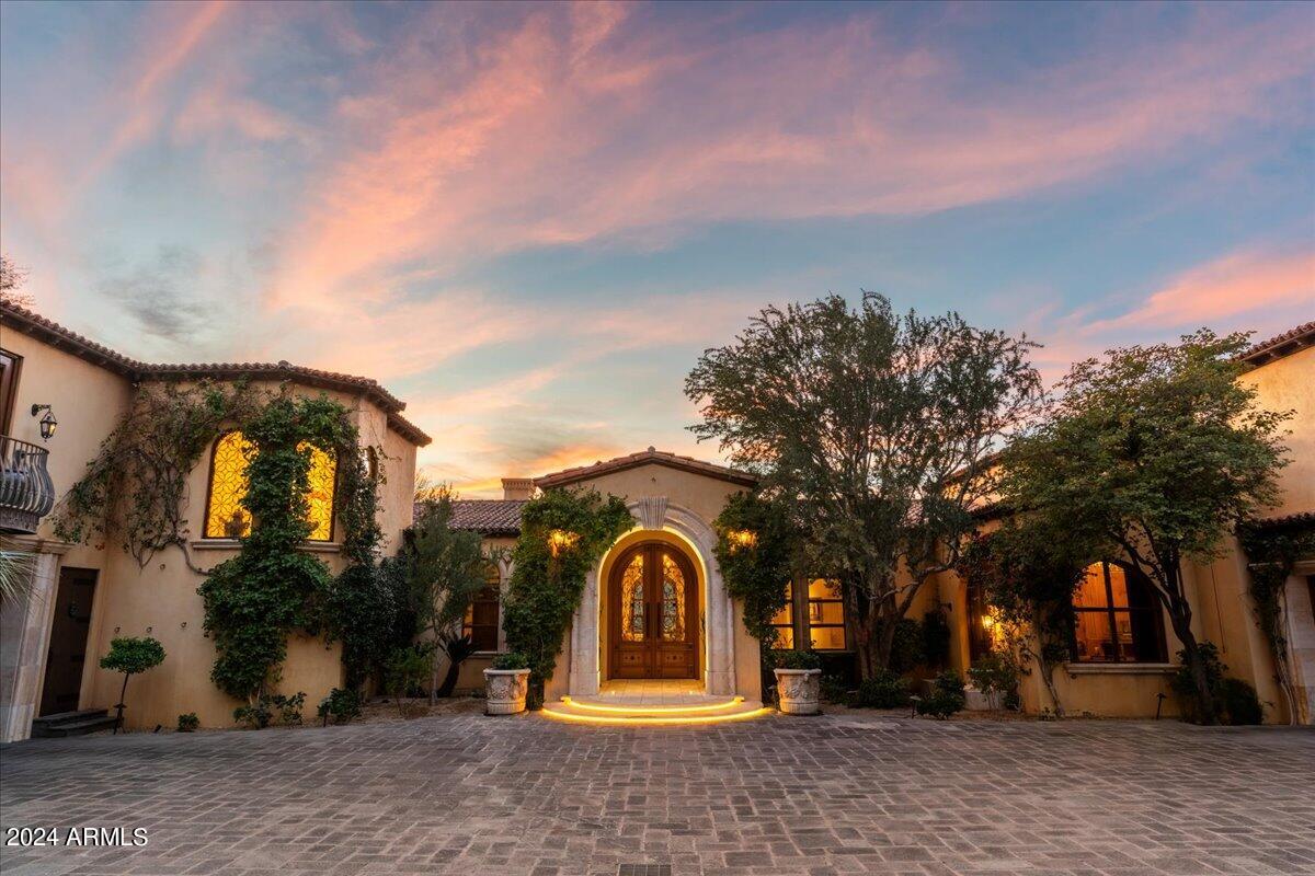 5516 E Morrison Lane