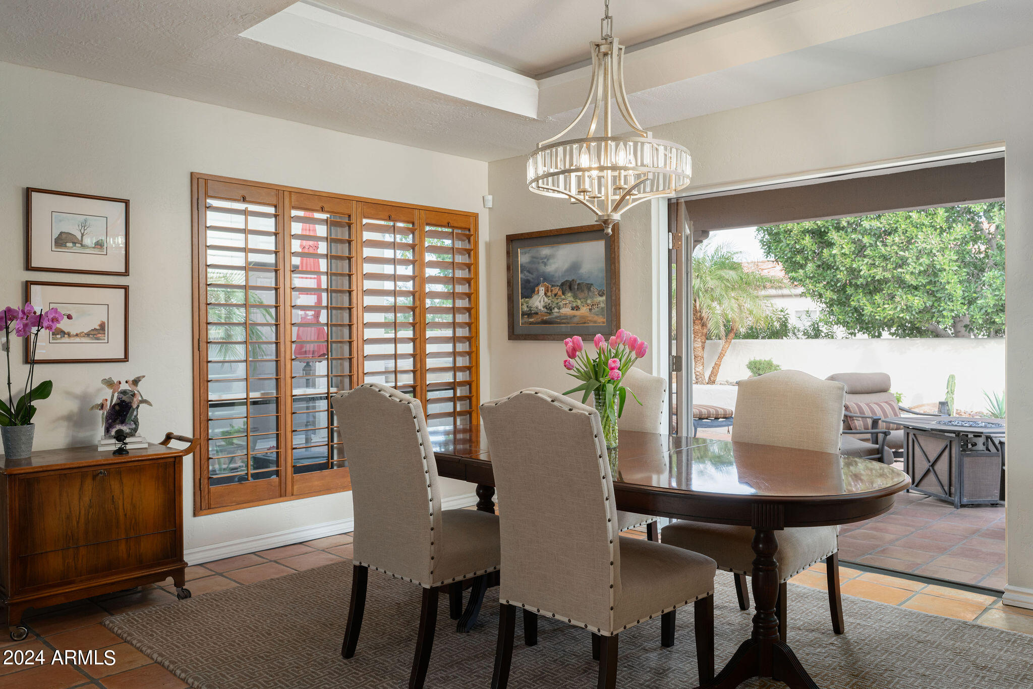 7360 E LINCOLN Drive Unit: 1