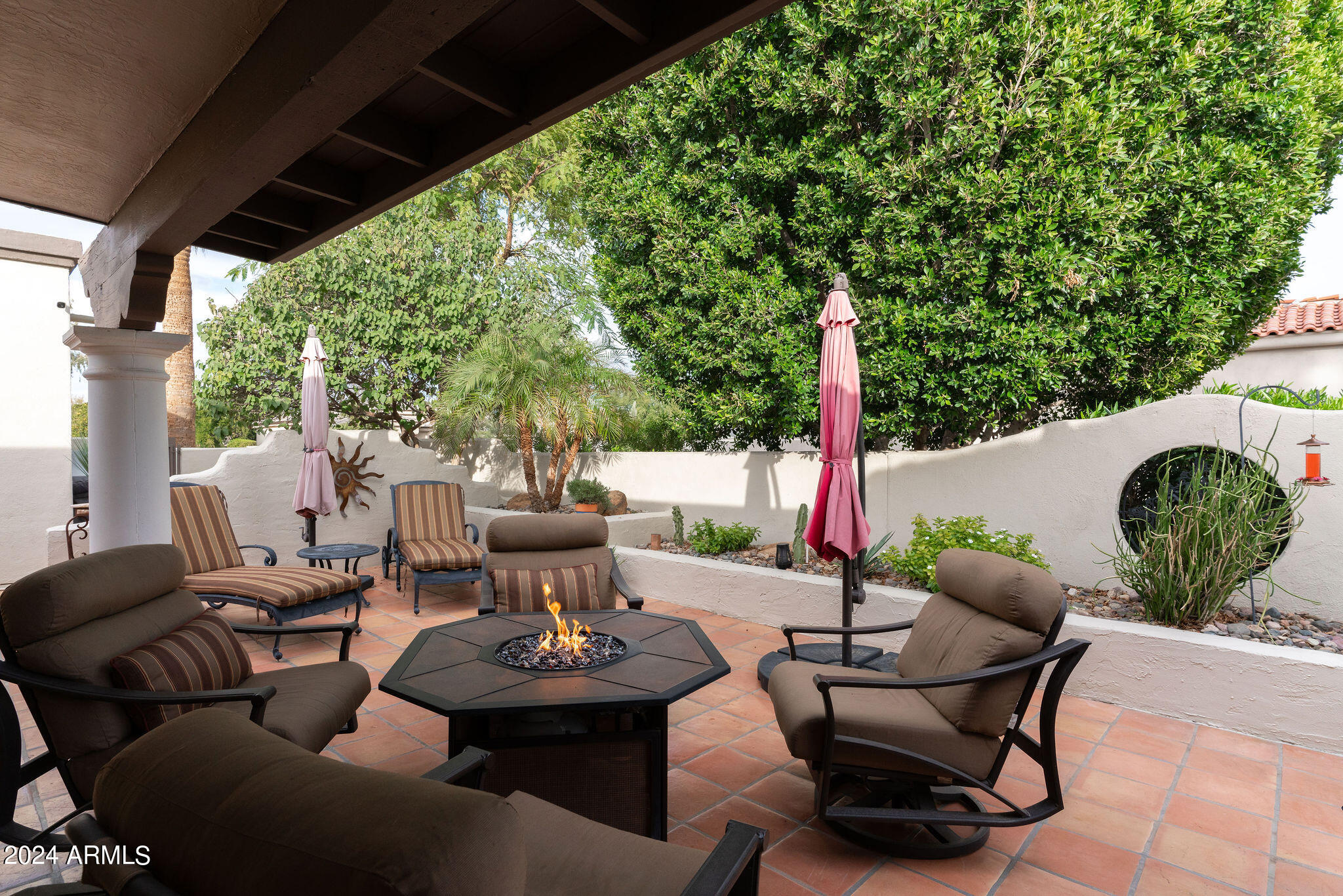 7360 E LINCOLN Drive Unit: 1