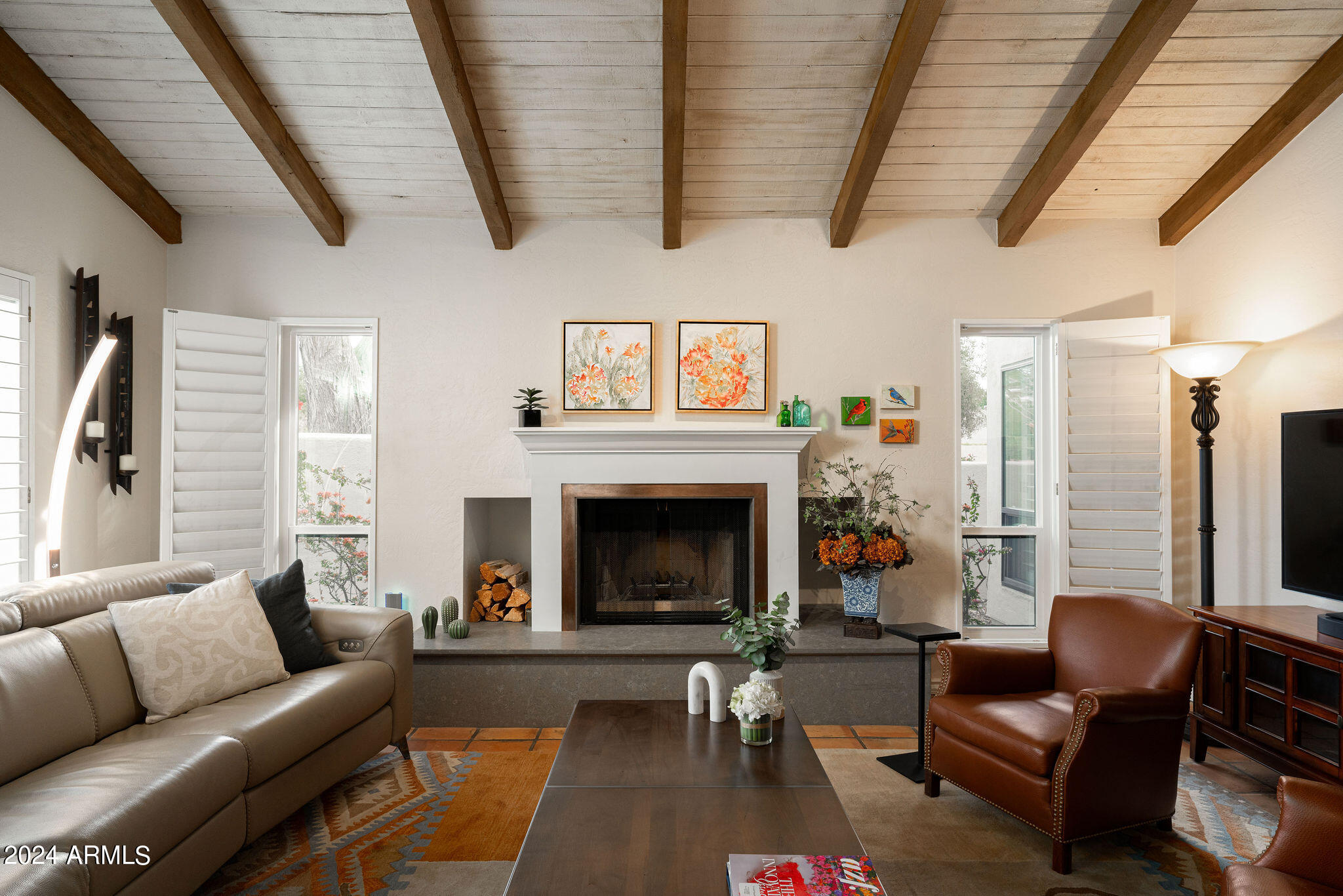 7360 E LINCOLN Drive Unit: 1