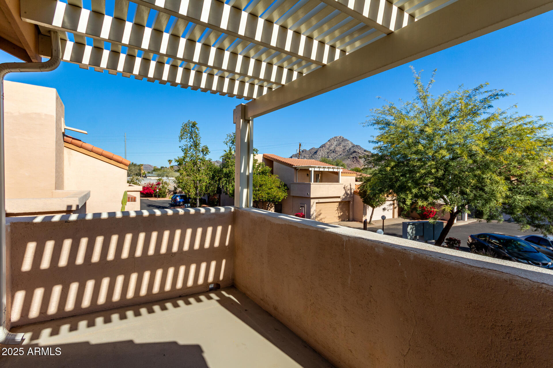 1920 E MARYLAND Avenue # 26