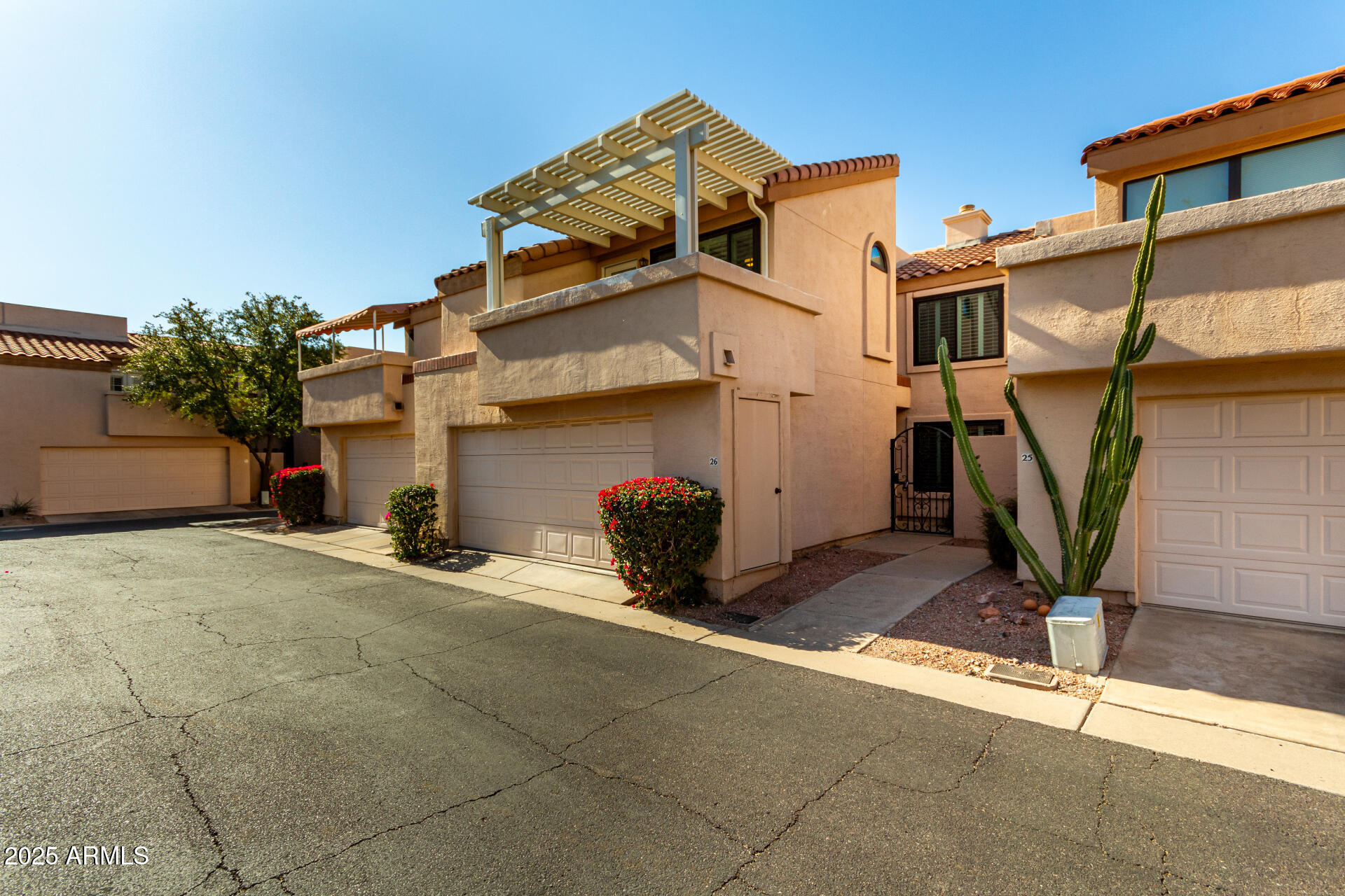 1920 E MARYLAND Avenue # 26
