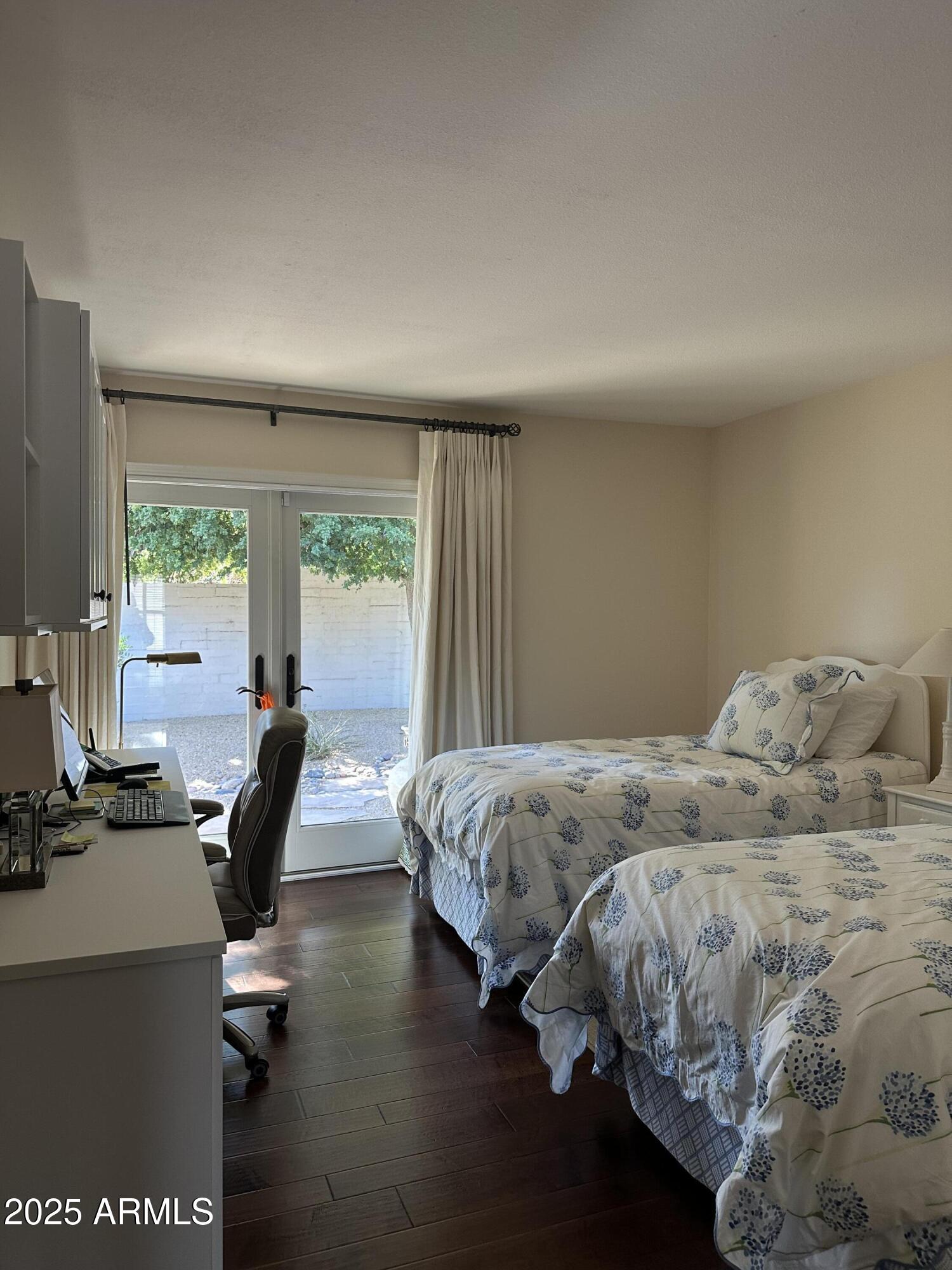 5434 E Lincoln Drive 68