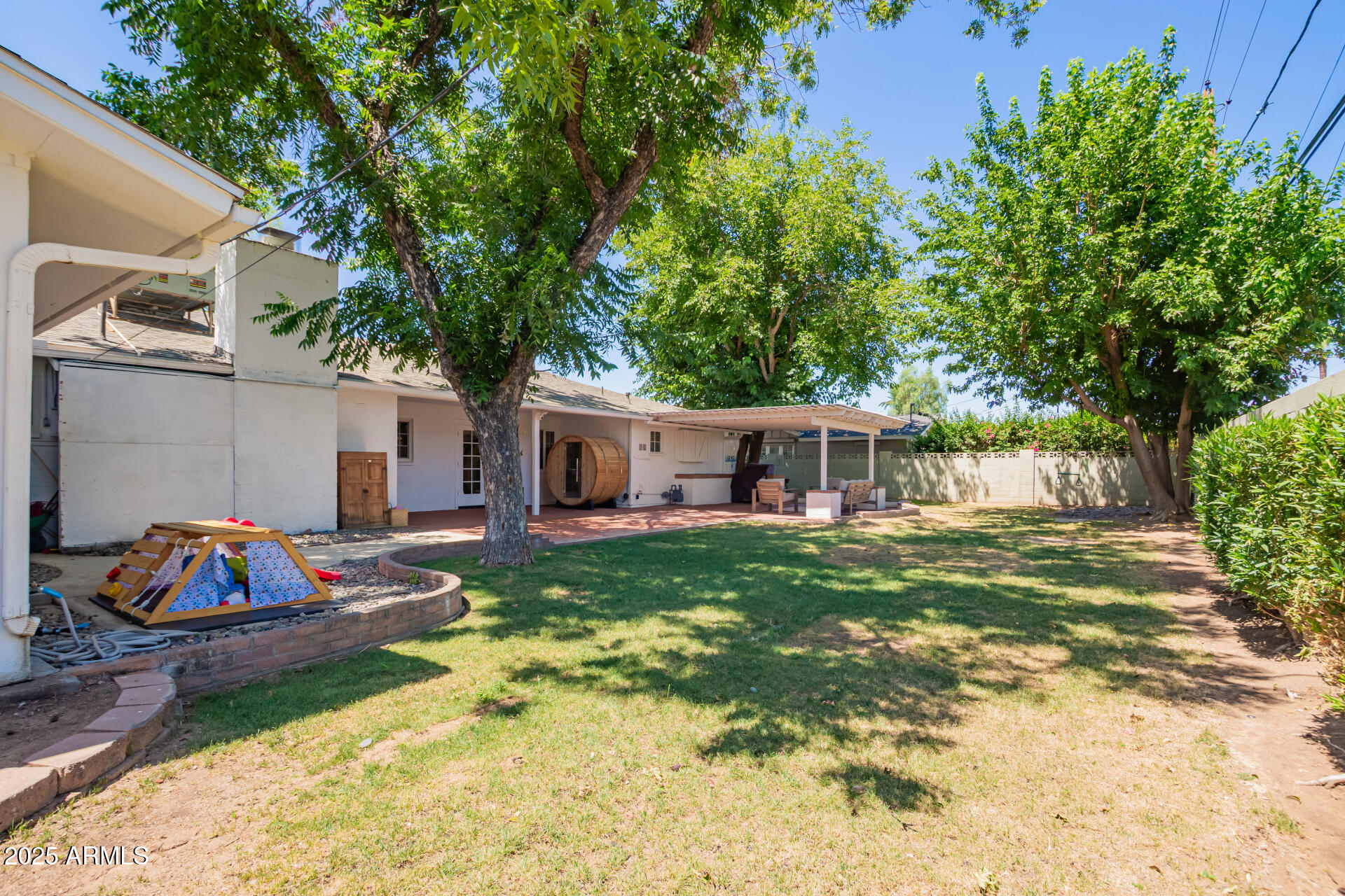 4238 E MITCHELL Drive