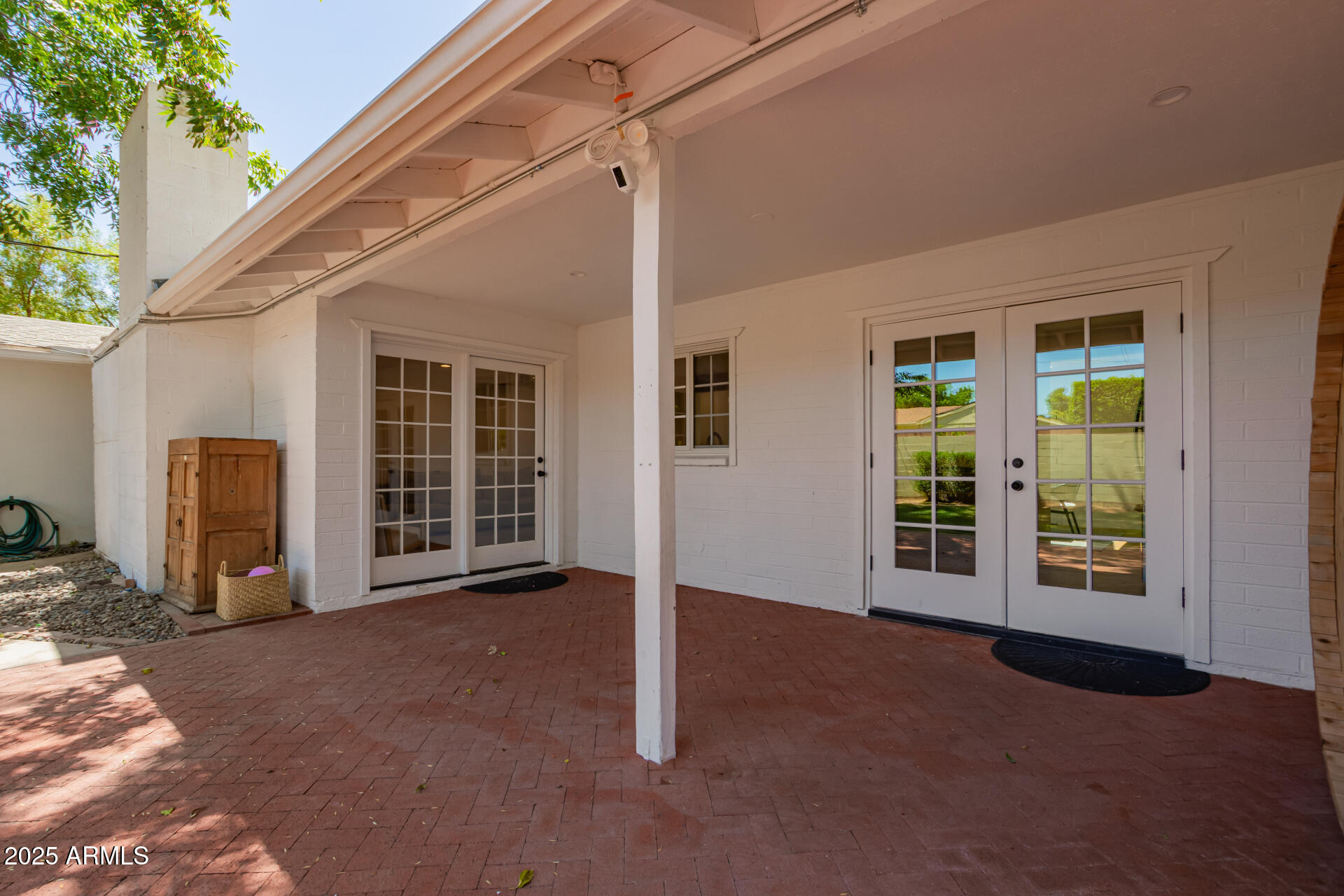 4238 E MITCHELL Drive