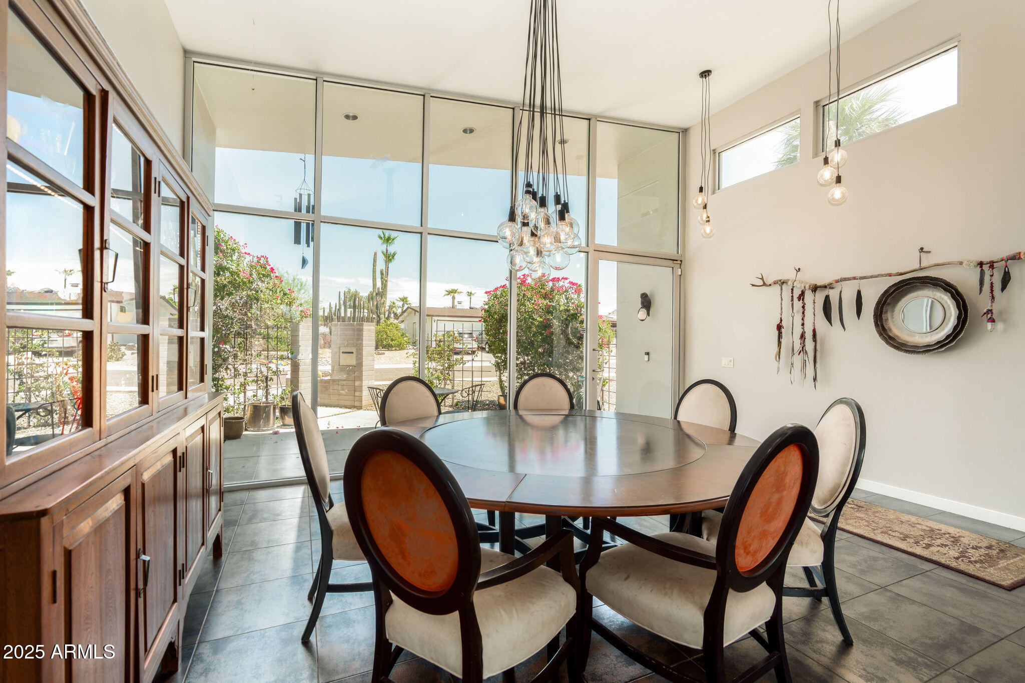 1925 E LAMAR Road