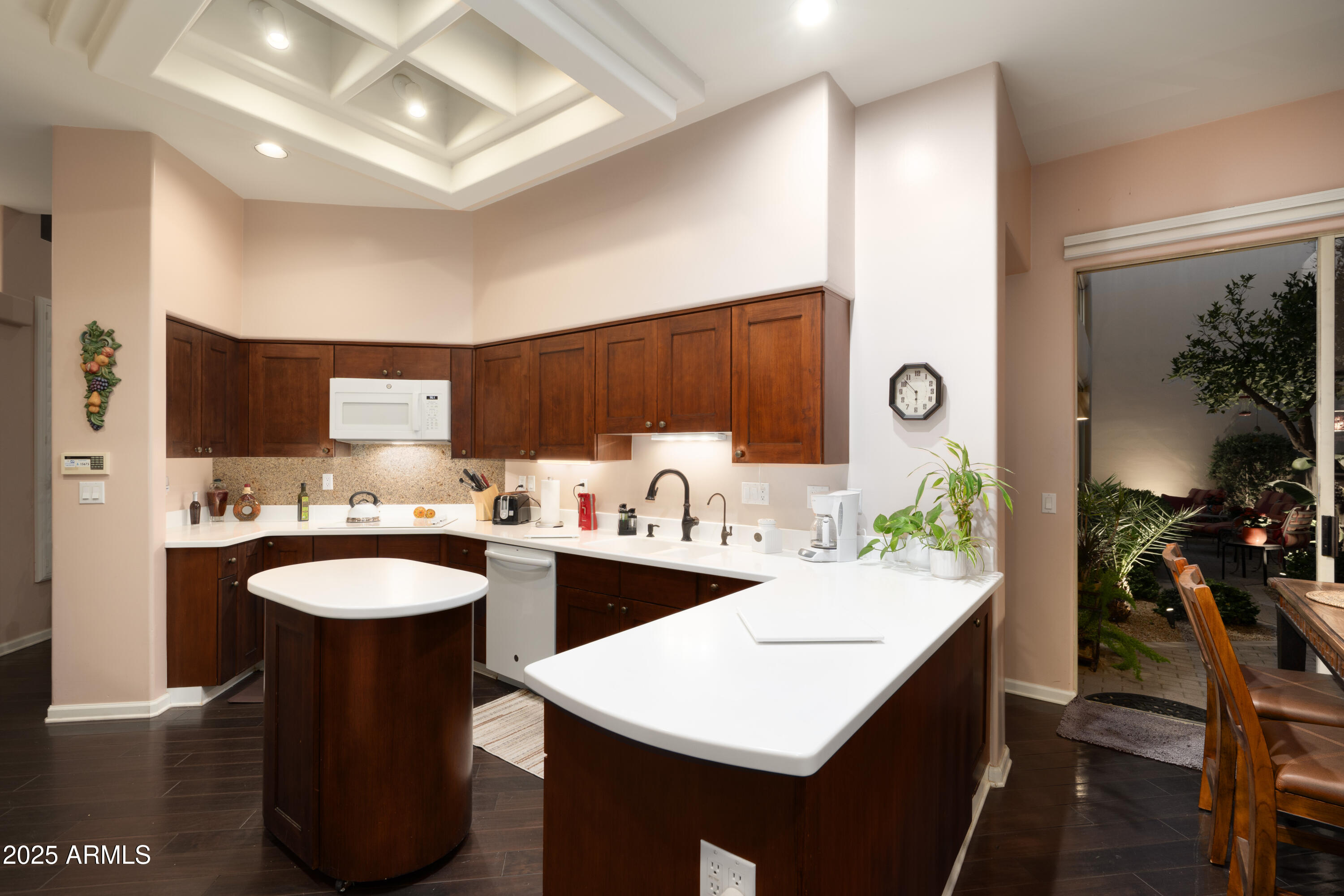 6711 E CAMELBACK Road, 21