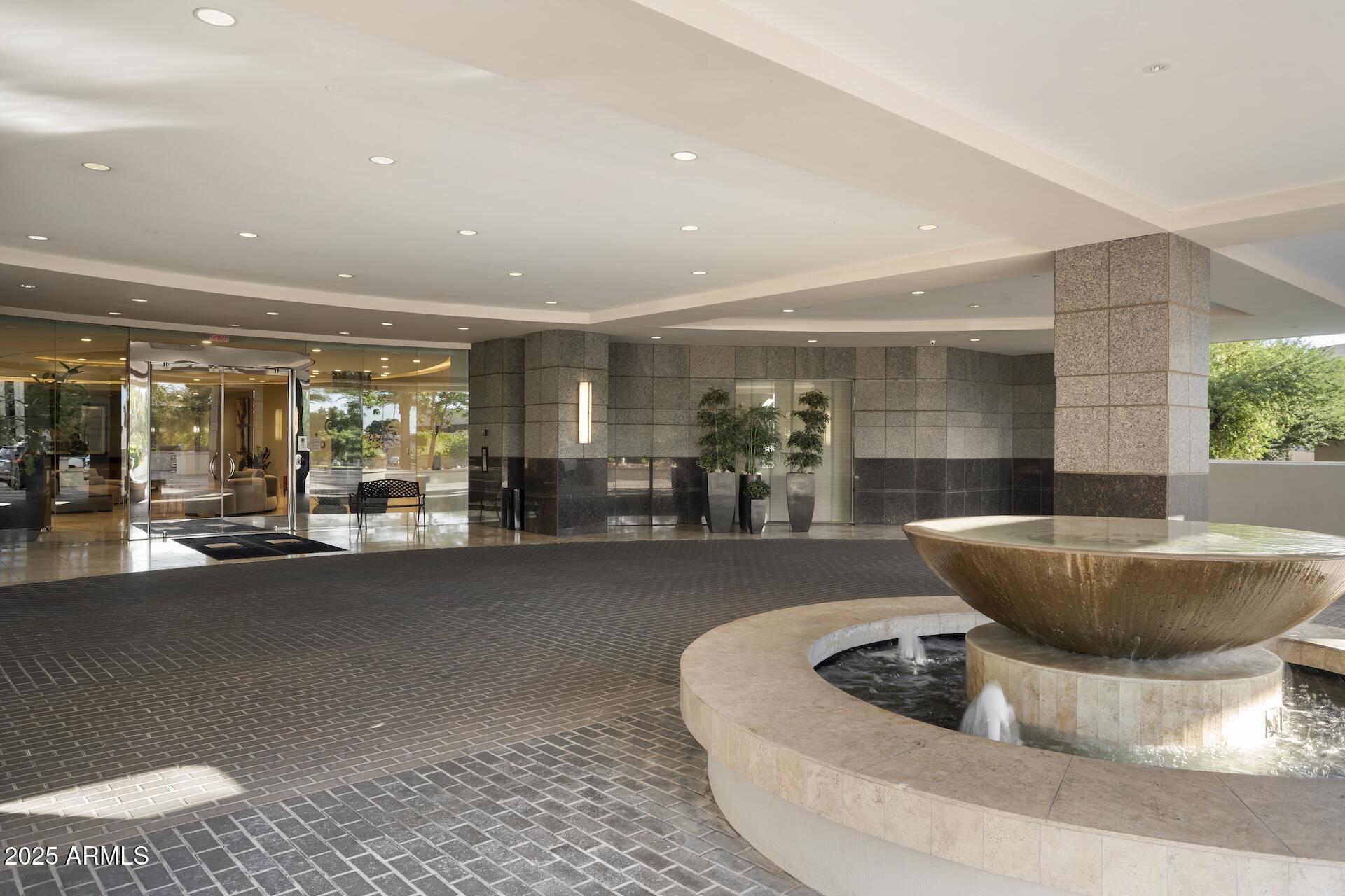 2211 E CAMELBACK Road, 1203