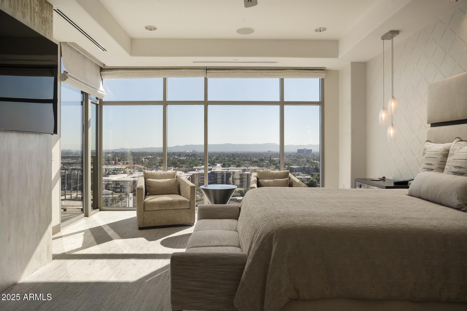 2211 E CAMELBACK Road, 1203