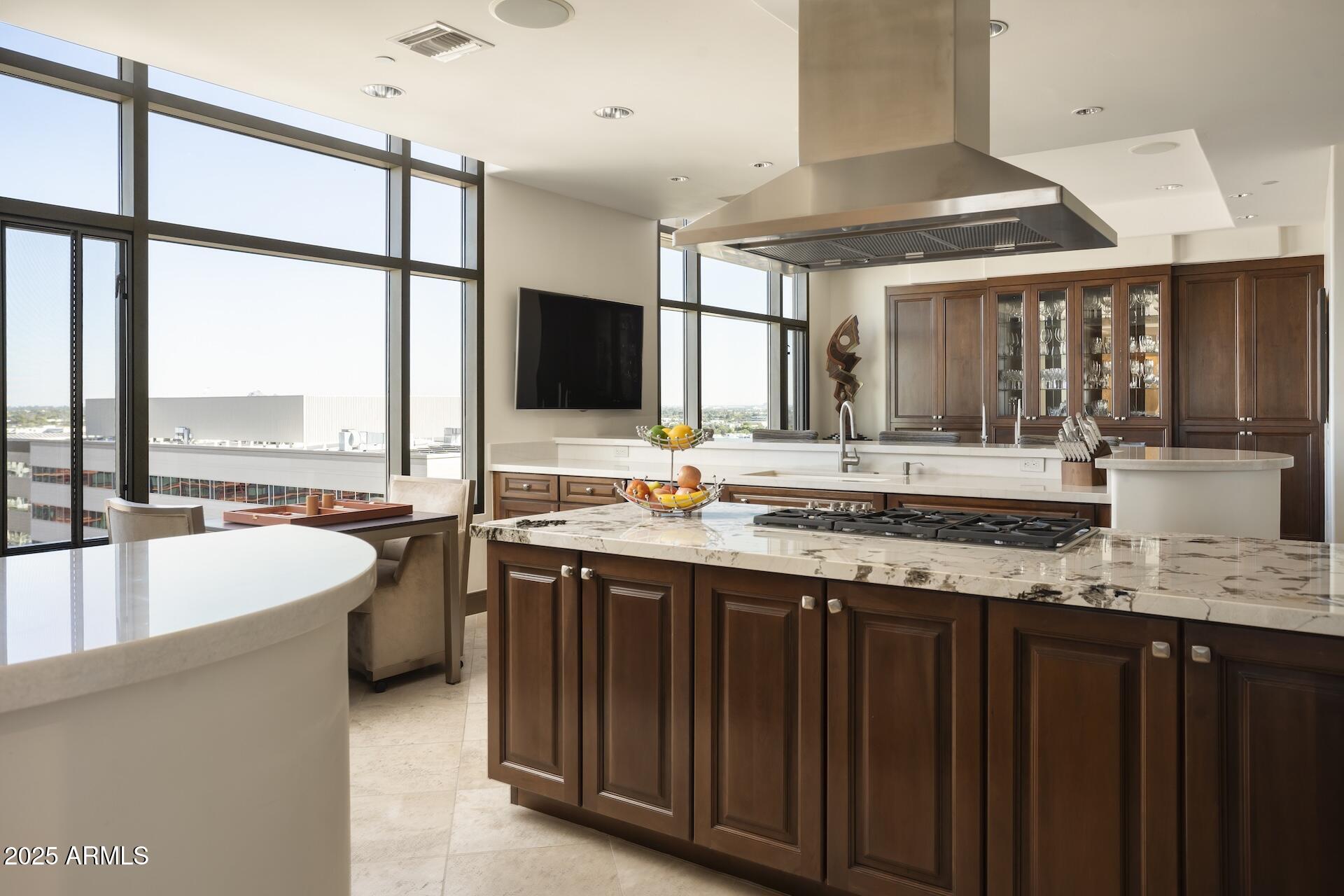 2211 E CAMELBACK Road, 1203