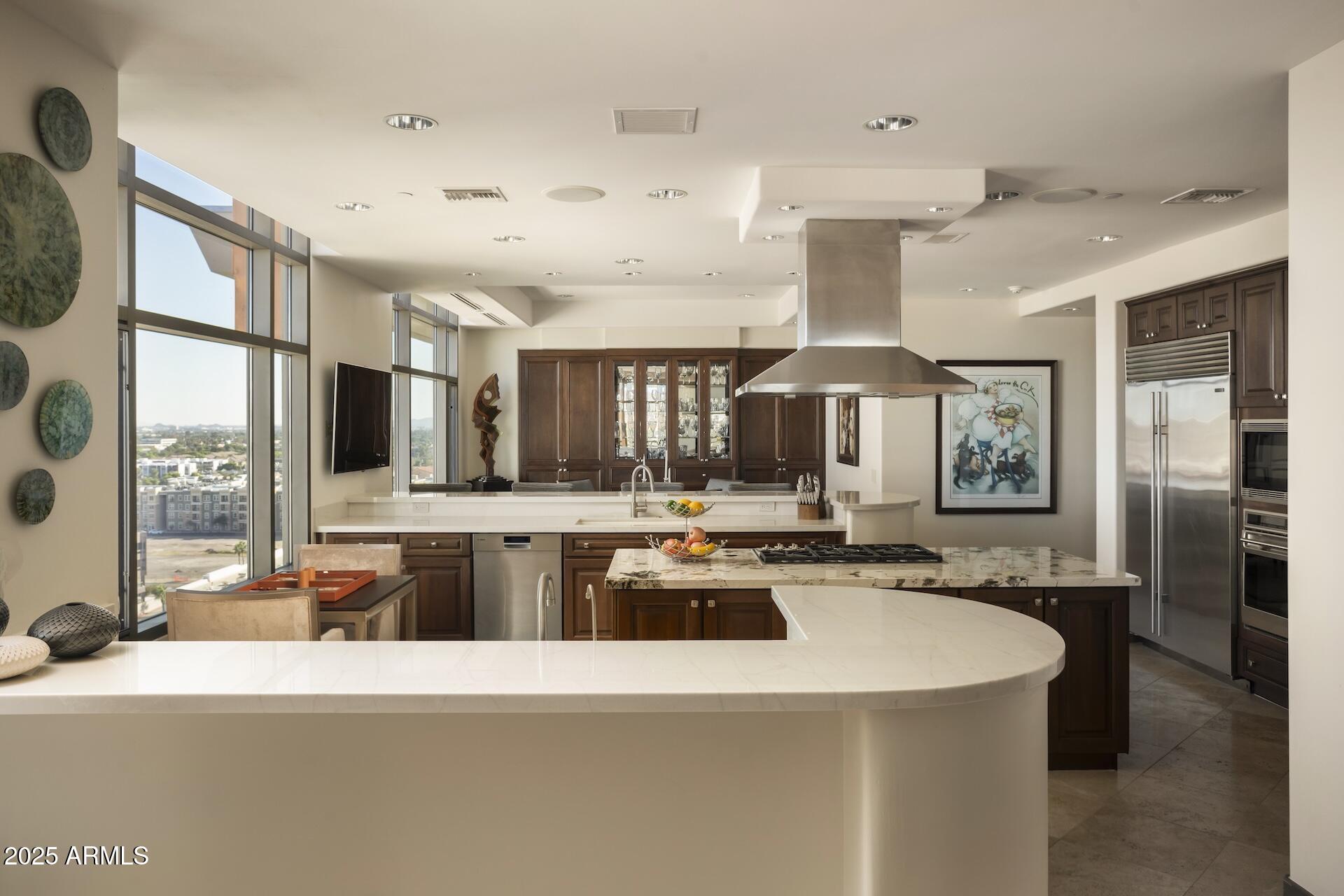 2211 E CAMELBACK Road, 1203