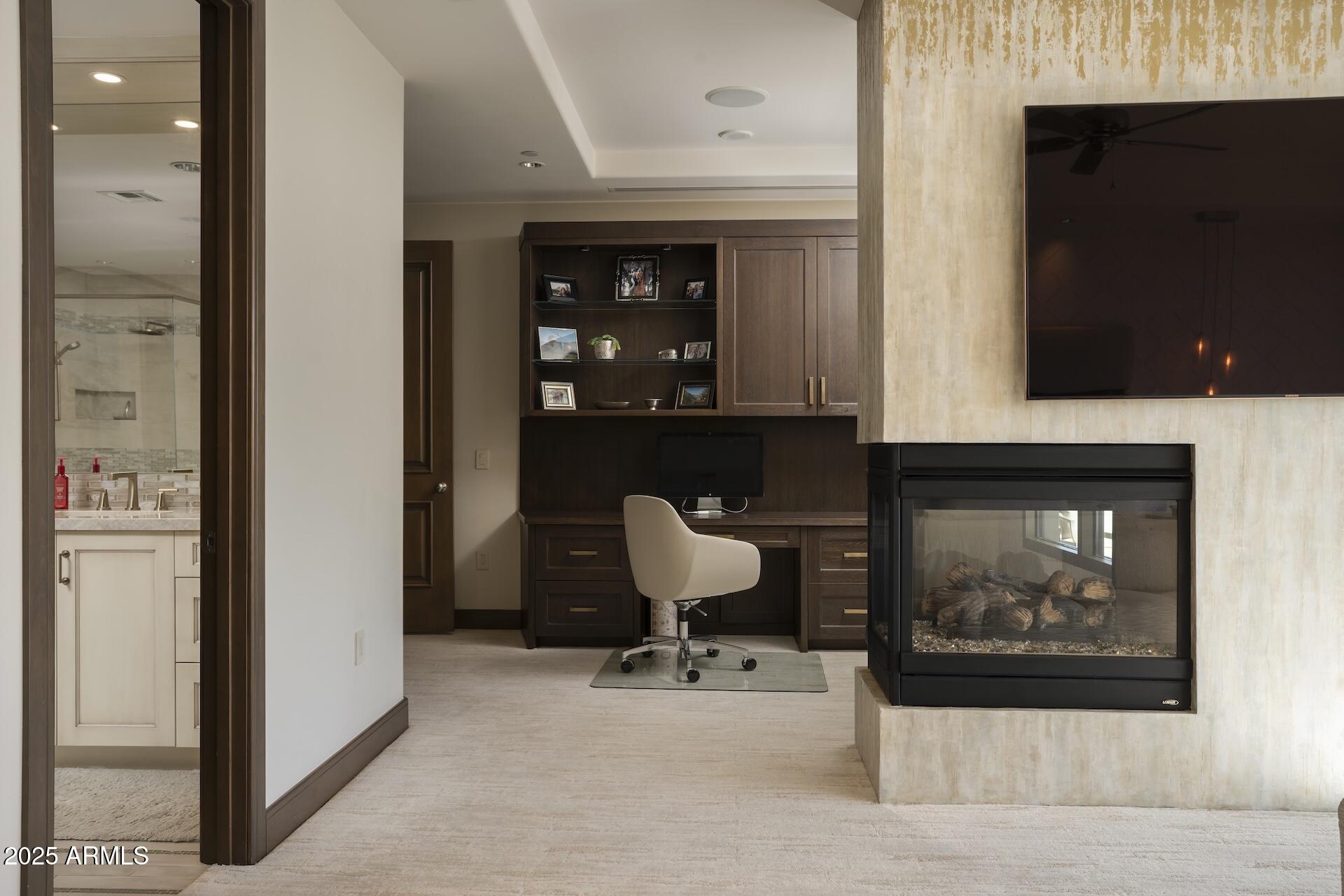 2211 E CAMELBACK Road, 1203