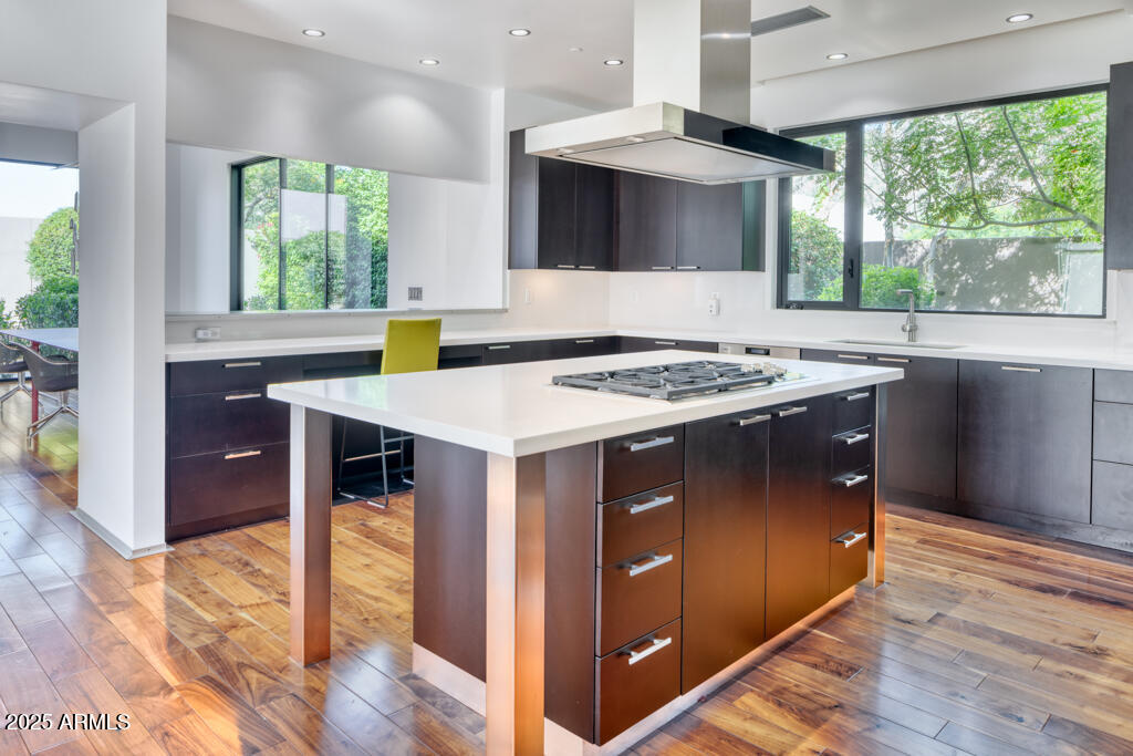 5434 E Lincoln Drive 50