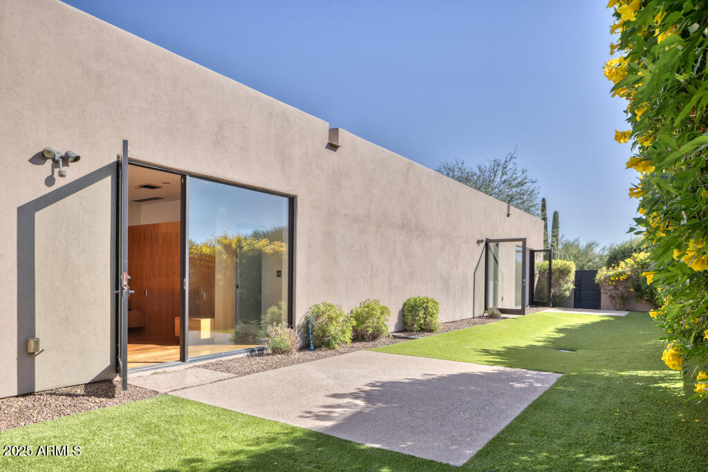 5434 E Lincoln Drive 50