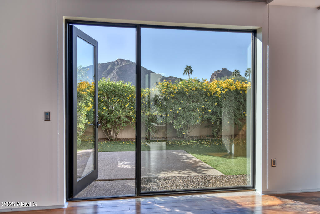 5434 E Lincoln Drive 50