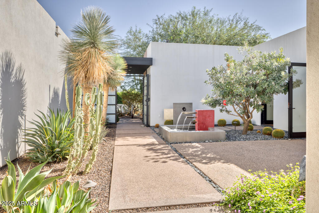 5434 E Lincoln Drive 50