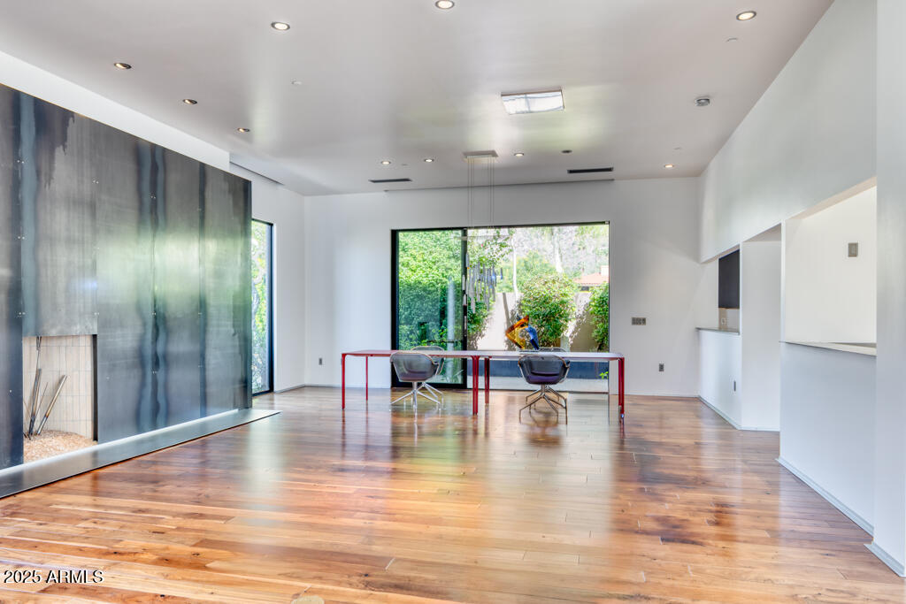 5434 E Lincoln Drive 50