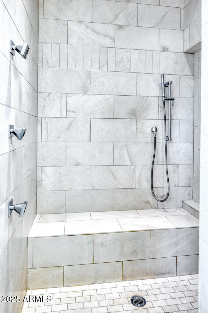 5434 E Lincoln Drive 50