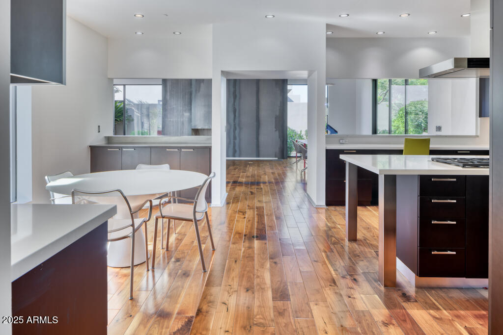 5434 E Lincoln Drive 50