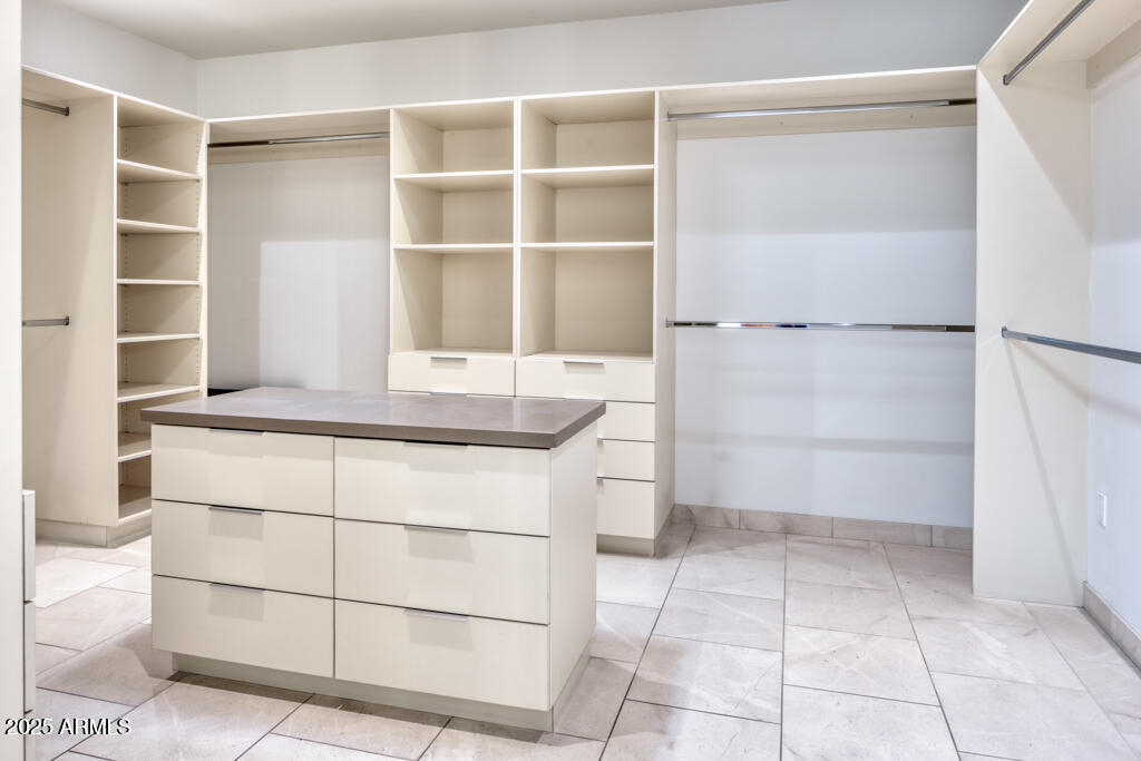 5434 E Lincoln Drive 50