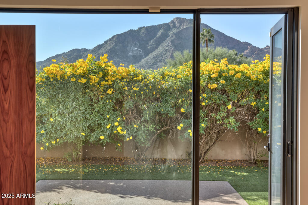 5434 E Lincoln Drive 50