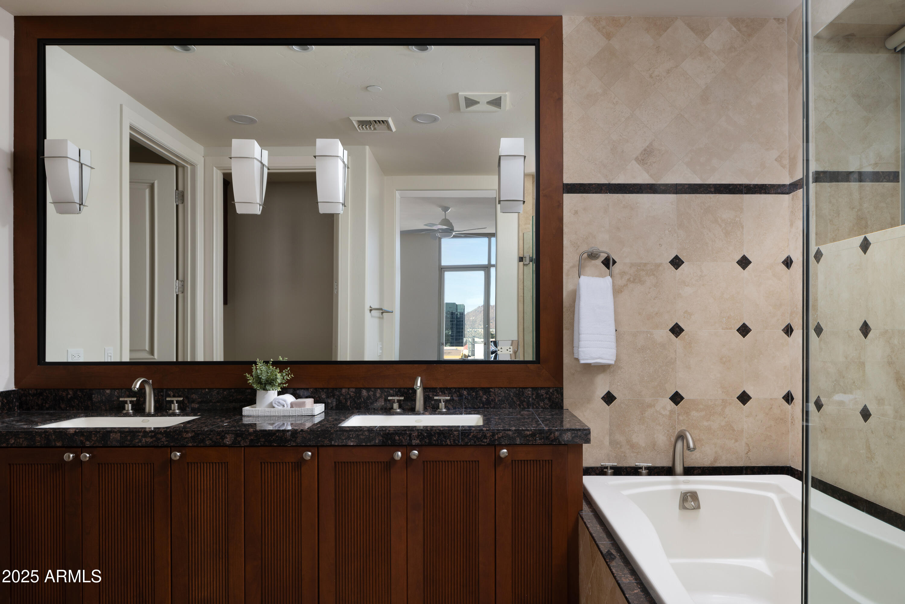 2402 E ESPLANADE Lane 1001