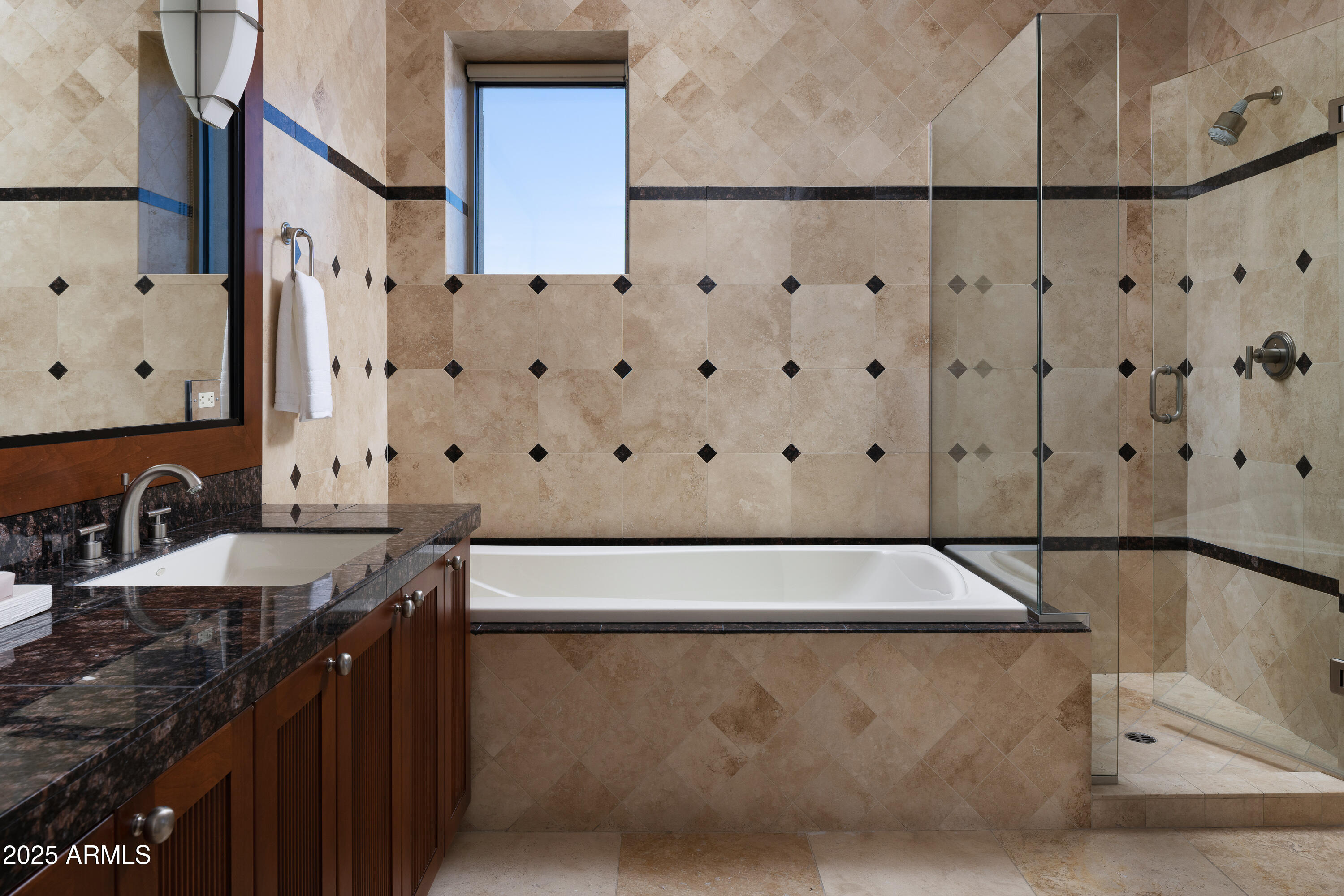 2402 E ESPLANADE Lane 1001