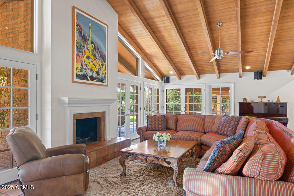 5401 E MARIPOSA Street