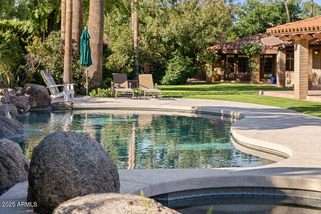 5401 E MARIPOSA Street