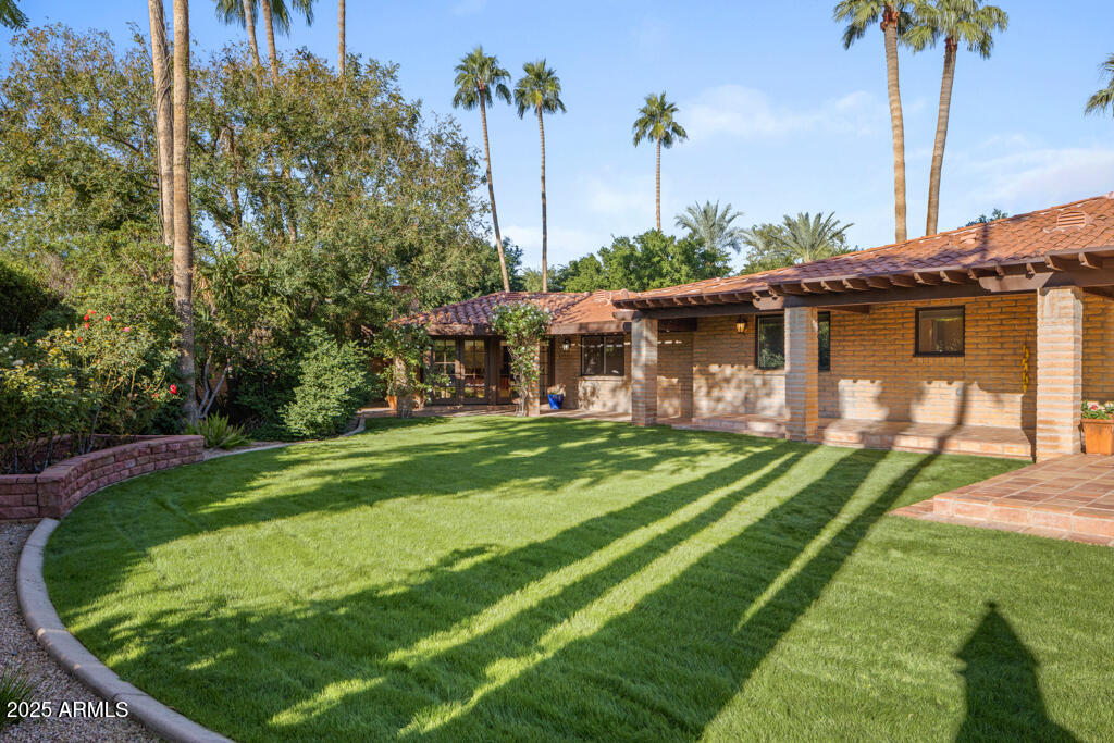 5401 E MARIPOSA Street