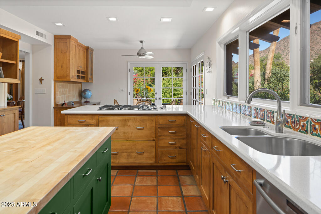 5401 E MARIPOSA Street