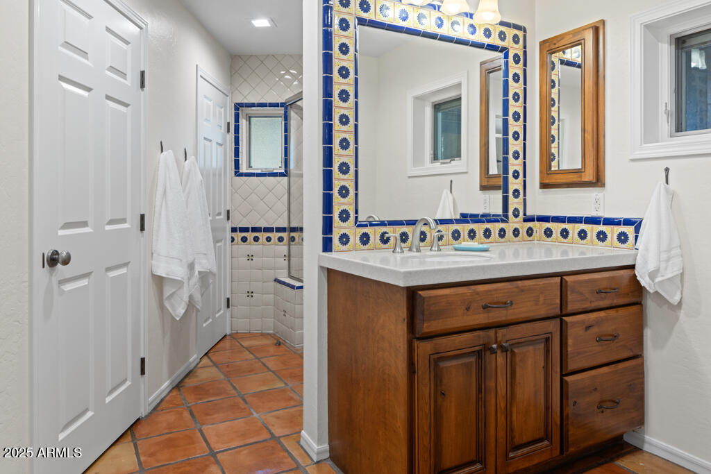 5401 E MARIPOSA Street