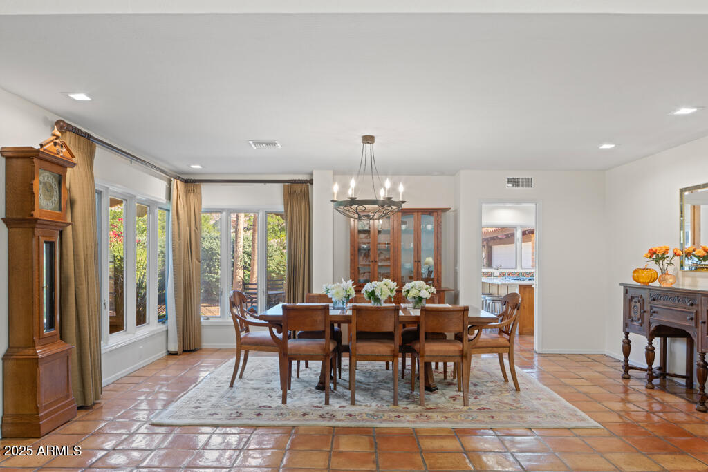 5401 E MARIPOSA Street