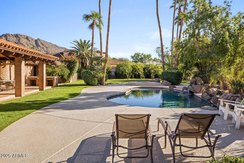 5401 E MARIPOSA Street