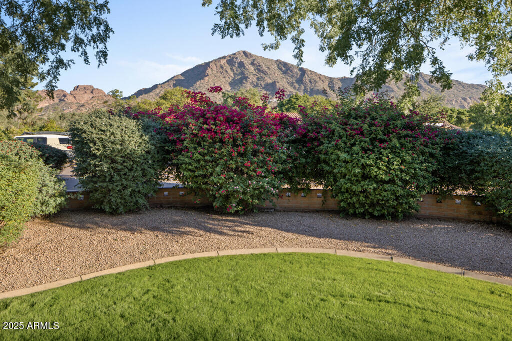 5401 E MARIPOSA Street