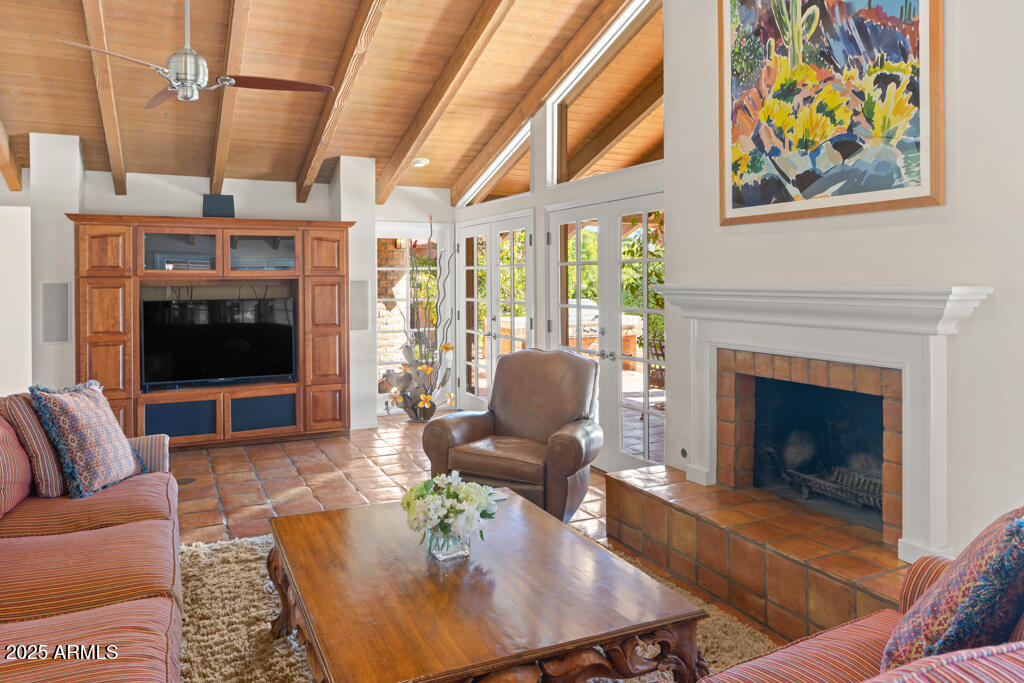 5401 E MARIPOSA Street