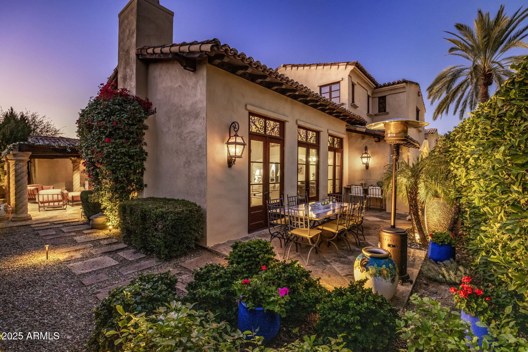 4949 E LINCOLN Drive 4