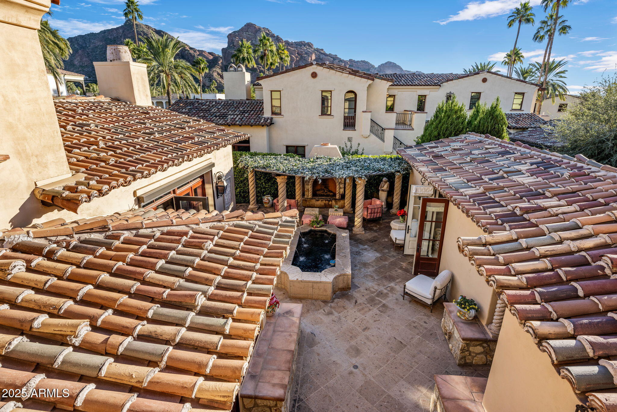 4949 E LINCOLN Drive 4