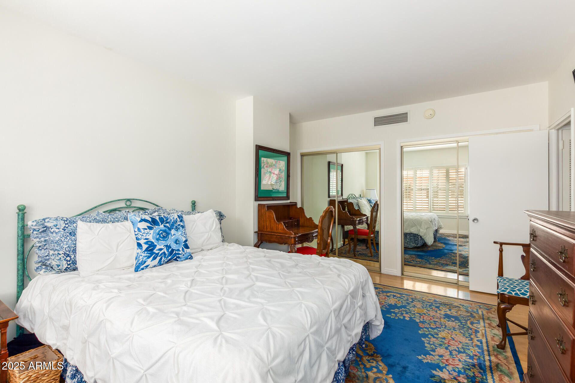 2201 N CENTRAL Avenue 3D