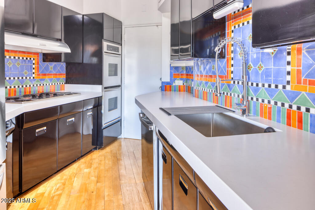 2201 N CENTRAL Avenue 3D