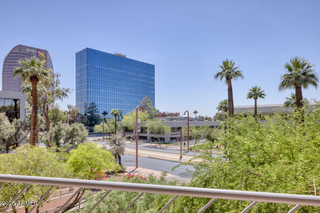 2201 N CENTRAL Avenue 3D